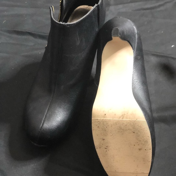 Block booties - Picture 3 of 3